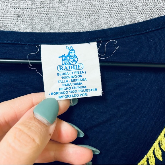 Traditional Floral Embroidered Navy Tunic Blouse Size M Johnny Was Inspired - Picture 6 of 12